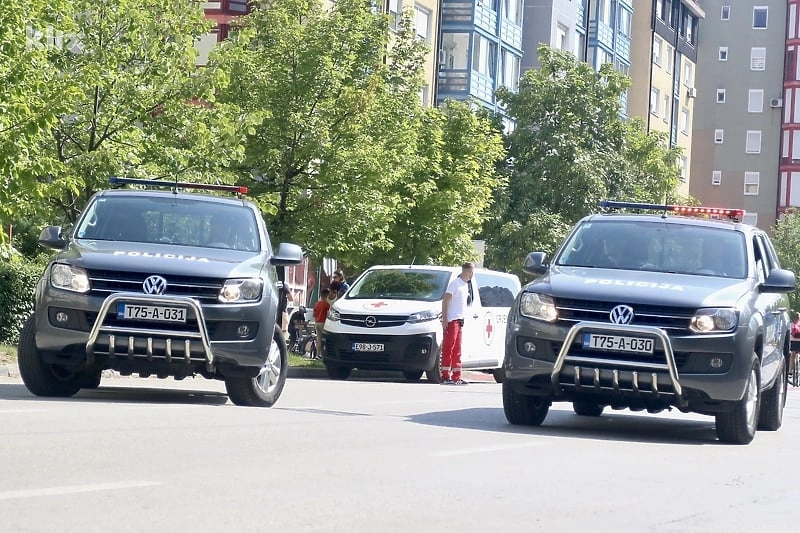 UŽAS Žena i dvoje djece pronađeni mrtvi u stanu muškarca koji se sinoć ubio u Tuzli